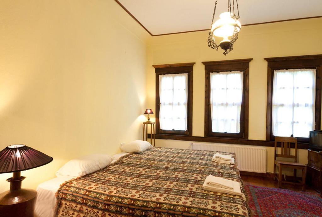 Vergoula'S Mansion 카스토리아 객실 사진